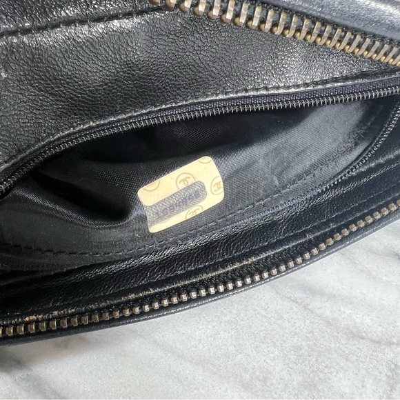 Chanel Black Lambskin Leather CC Quilted Camera Chain Crossbody Bag - Picture 14 of 17